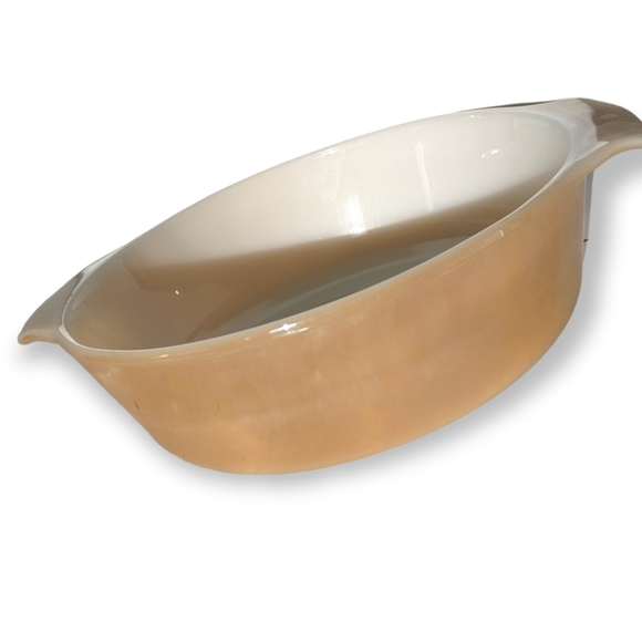 FIREKING pyrex peach lustre casserole dish 9" diameter - Picture 4 of 5